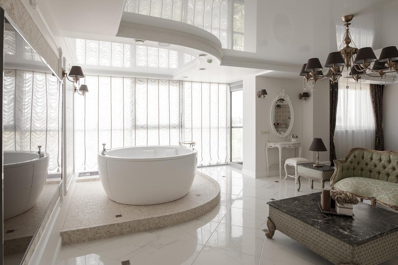 President Jacuzzi Apartment Klaipėda Buitenkant foto